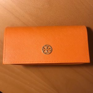 Tory Burch sun glass case